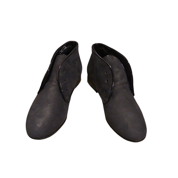 Bata Shoes - Bata Stylish Black Ankle Boots for Women